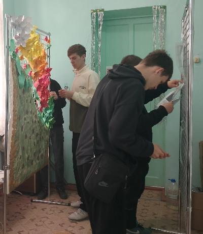 Готовились отмечать первомай